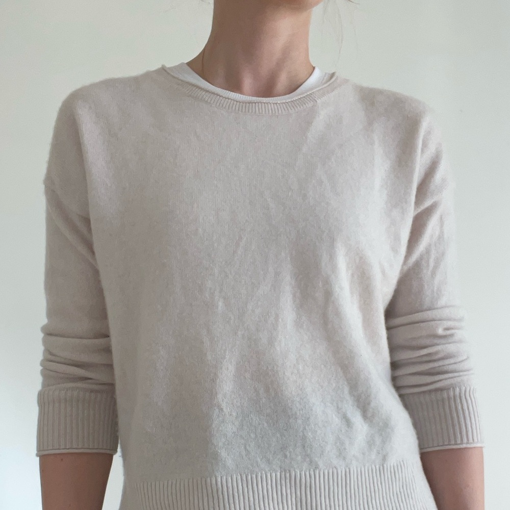 Beautiful 100% Cashmere sweater